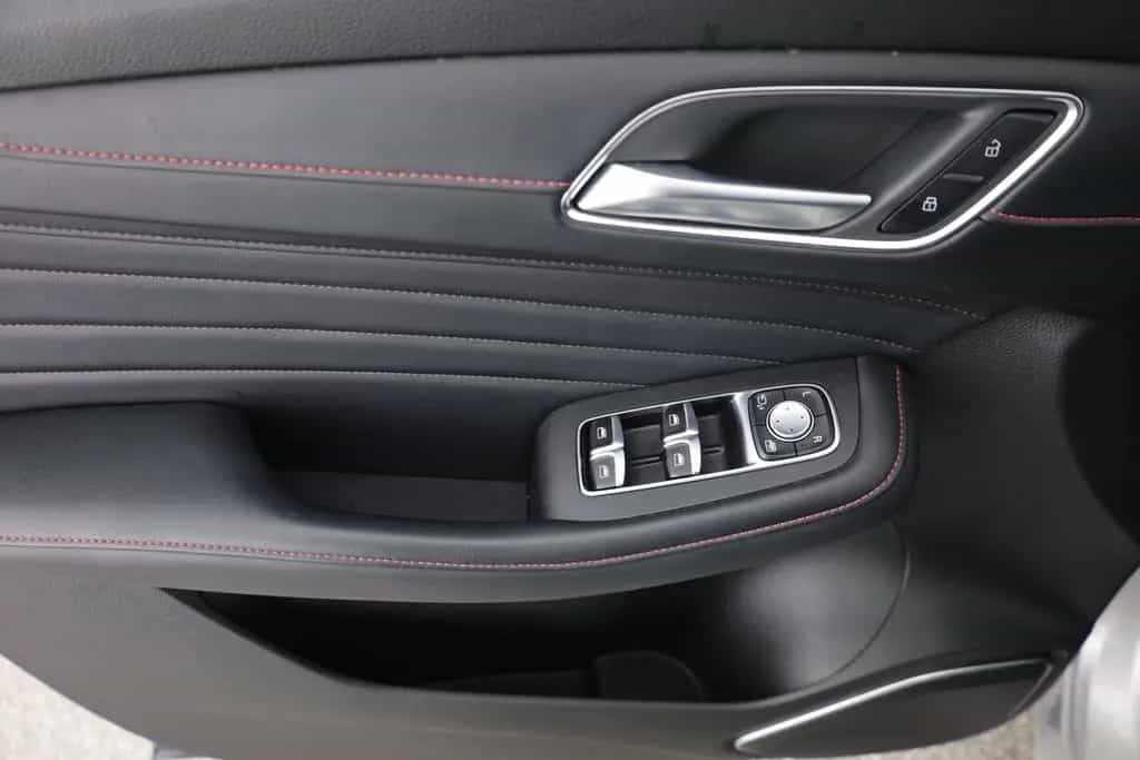 MG HS 1.5 T-GDI Luxury Aut. LED ACC Navi 360° Pano 02/2024-photo-18