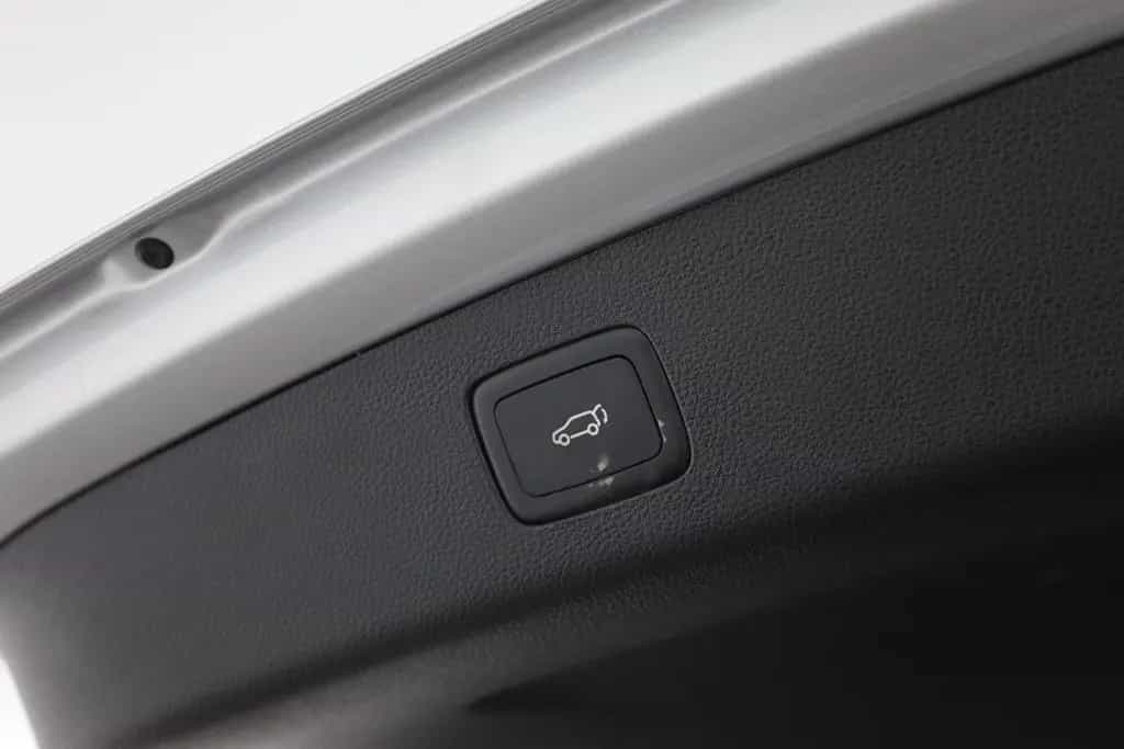 MG HS 1.5 T-GDI Luxury Aut. LED ACC Navi 360° Pano 02/2024-photo-24