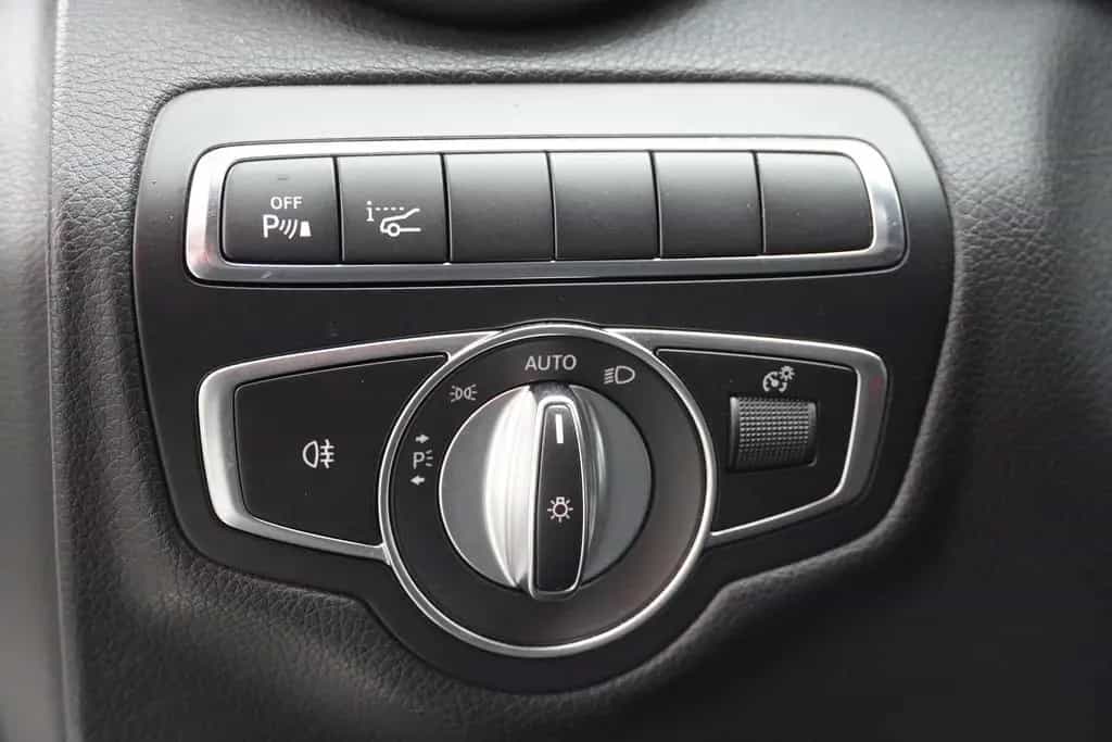 Mercedes-Benz C-Class 4Matic AMG Line Navi Totwinkel Head-Up LED 04/2018-photo-12