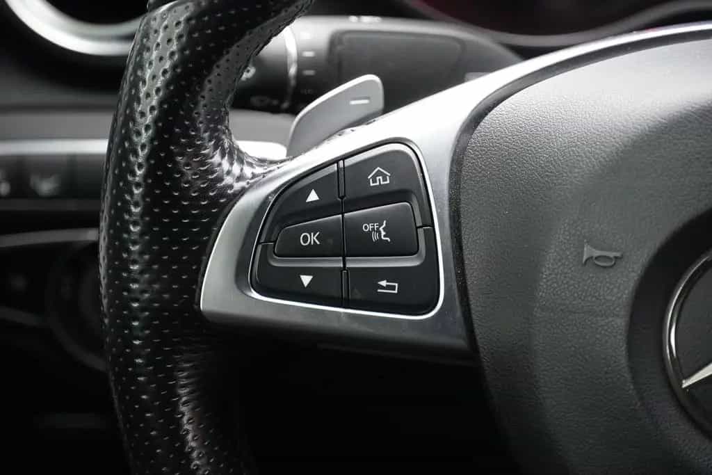 Mercedes-Benz C-Class 4Matic AMG Line Navi Totwinkel Head-Up LED 04/2018-photo-18