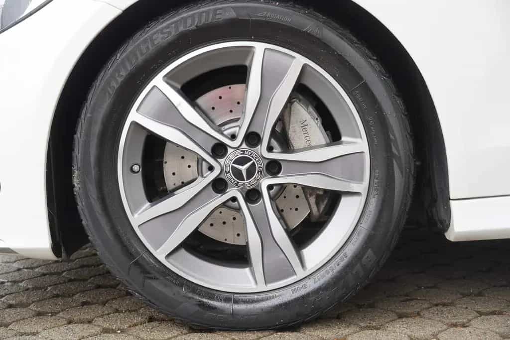 Mercedes-Benz C-Class 4Matic AMG Line Navi Totwinkel Head-Up LED 04/2018-photo-33