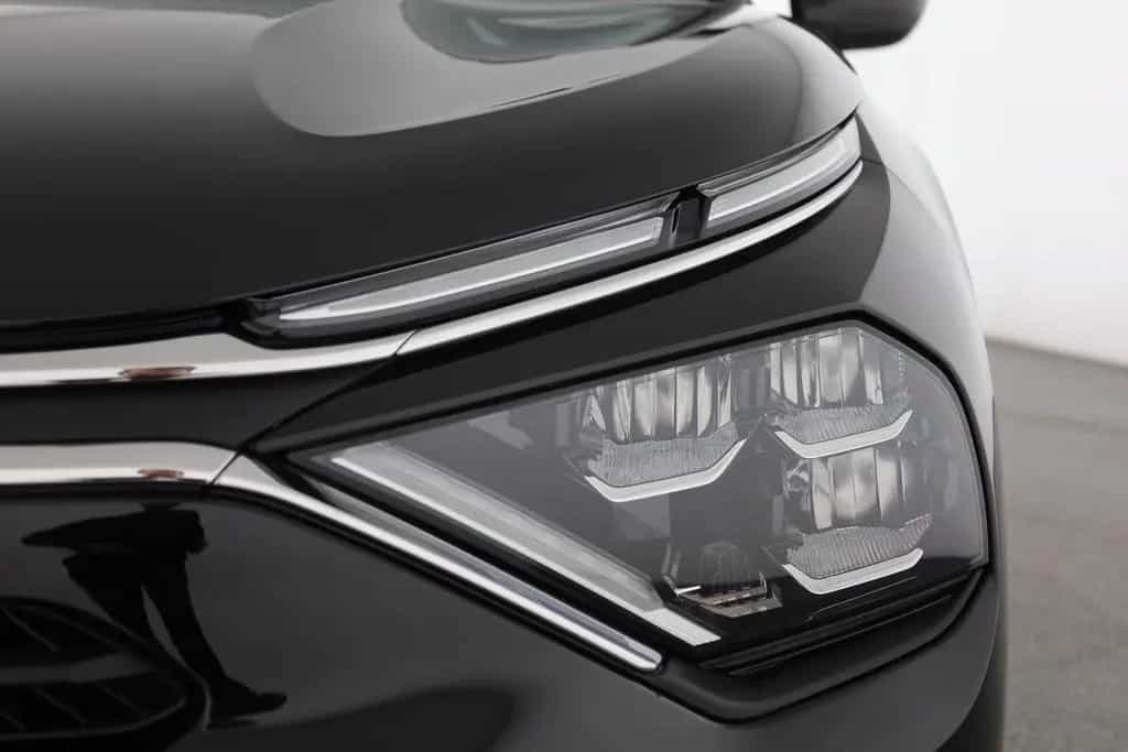 Citroën C4 PureTech 130 Aut. LED ACC Navi Pano 360° 05/2024-photo-28