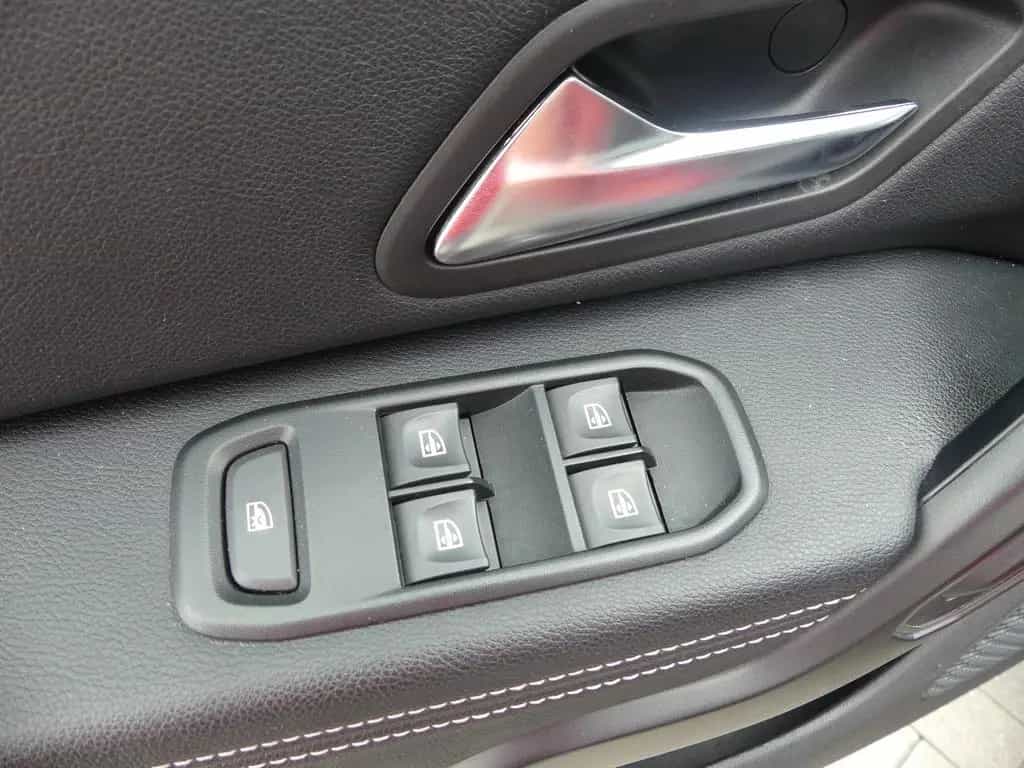 Dacia Duster II 1.3 TCE Prestige Navi 360° Totwinkel 12/2019-photo-22