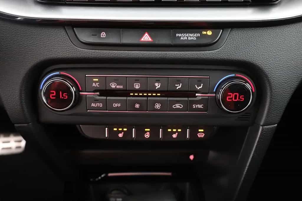 Kia ProCeed 1.6 T-GDI DCT GT Virtual Cockpit Kamera 10/2019-photo-11