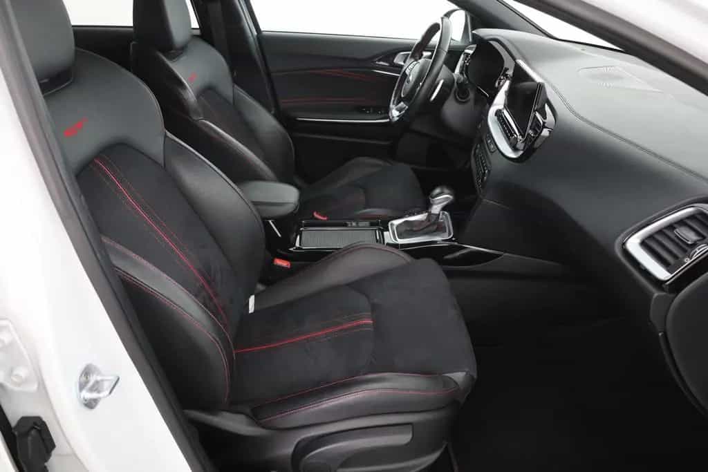 Kia ProCeed 1.6 T-GDI DCT GT Virtual Cockpit Kamera 10/2019-photo-23