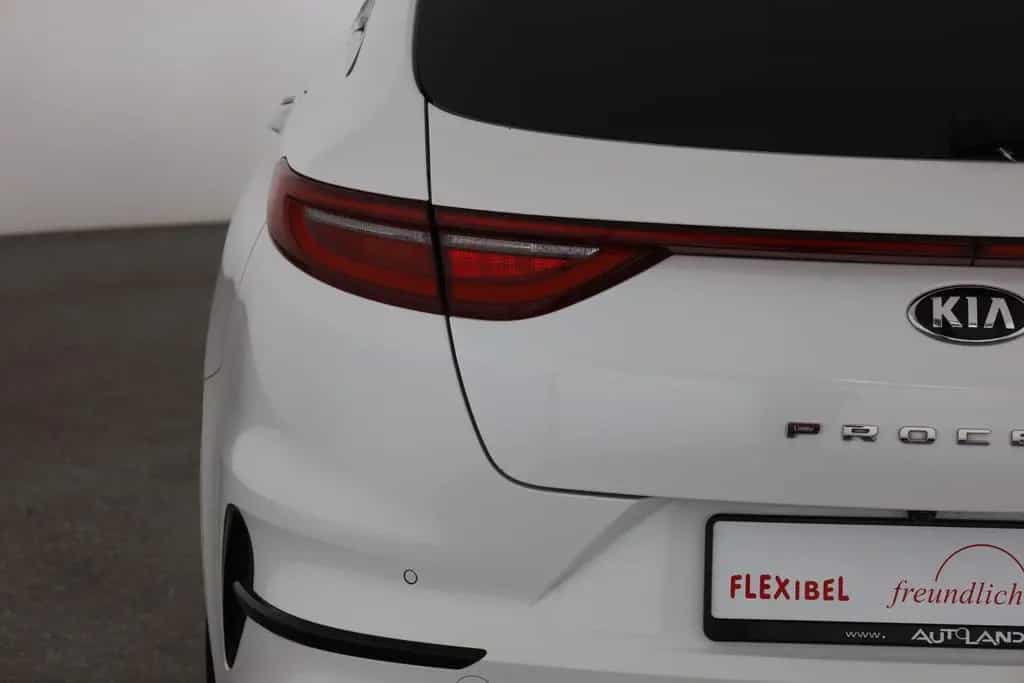 Kia ProCeed 1.6 T-GDI DCT GT Virtual Cockpit Kamera 10/2019-photo-30