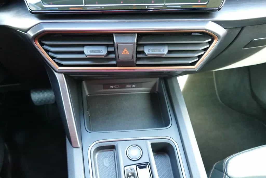 Cupra Formentor 1.5 LED Navi ACC Totwinkel Sitzheizung 02/2021-photo-14