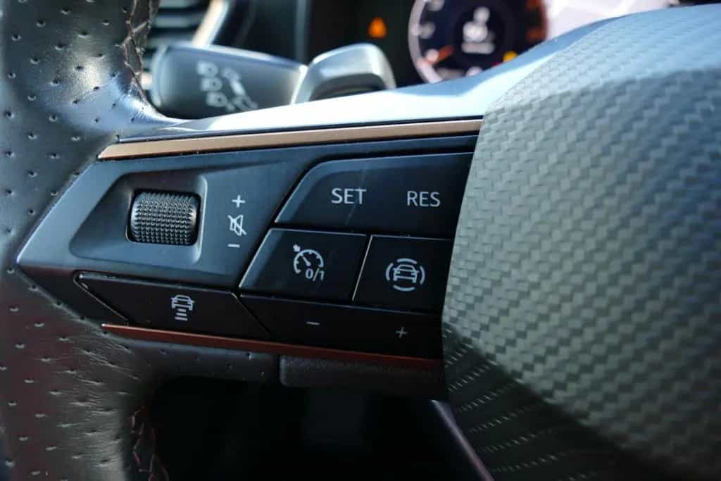 Cupra Formentor 1.5 LED Navi ACC Totwinkel Sitzheizung 02/2021-photo-8