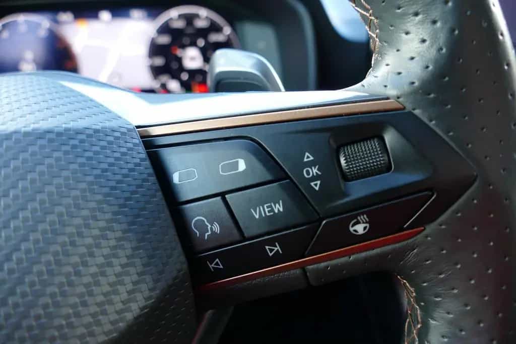 Cupra Formentor 1.5 LED Navi ACC Totwinkel Sitzheizung 02/2021-photo-9
