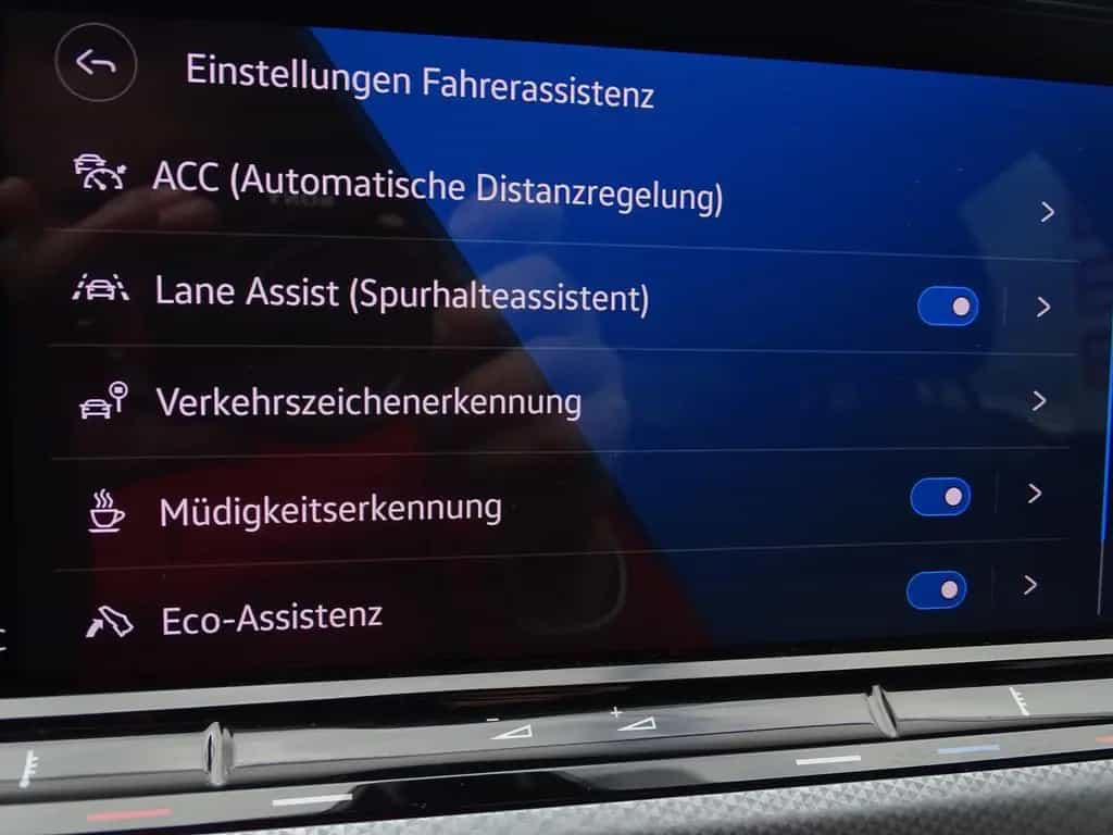 Volkswagen Golf VIII Variant 1.5 TSI Active LED Sitzheizung 12/2022-photo-19