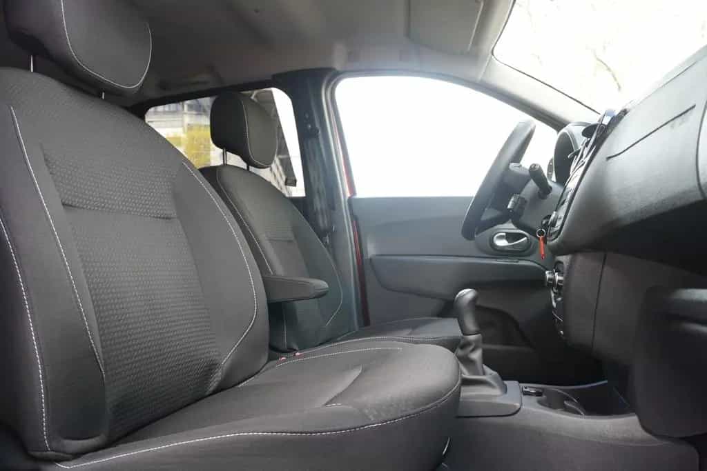 Dacia Lodgy 1.6 SCe Comfort Tempomat AHK PDC Klima USB 06/2019-photo-22