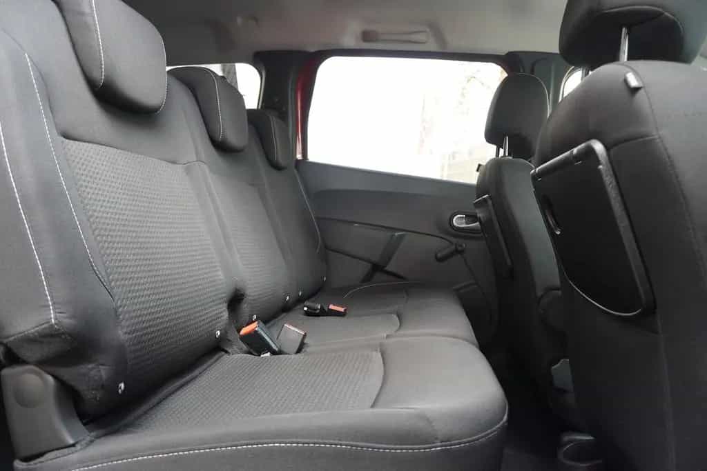 Dacia Lodgy 1.6 SCe Comfort Tempomat AHK PDC Klima USB 06/2019-photo-23