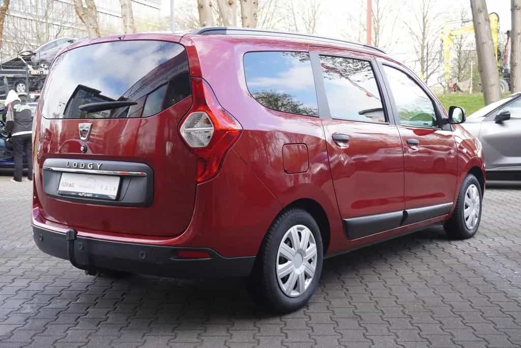 Dacia Lodgy 1.6 SCe Comfort Tempomat AHK PDC Klima USB 06/2019-photo-5
