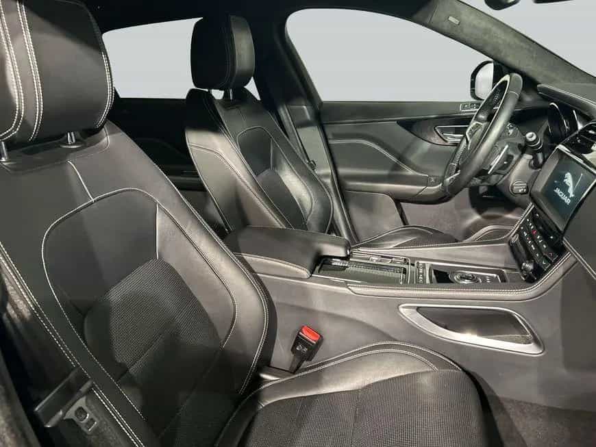 Jaguar F-Pace 20d AWD Aut. R-Sport 06/2020-photo-2