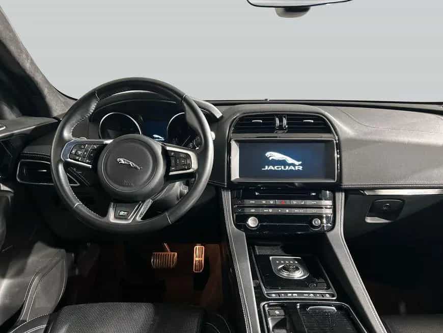 Jaguar F-Pace 20d AWD Aut. R-Sport 06/2020-photo-3