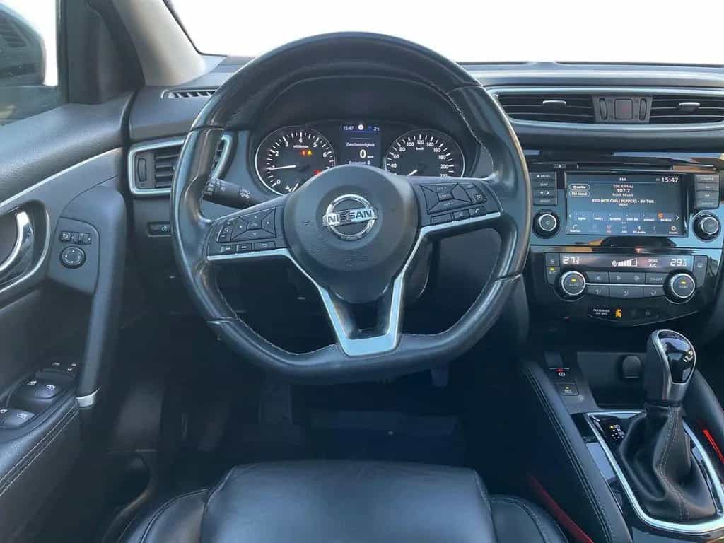 Nissan Qashqai 1.3 DIG-T Akari Autom. AHK FAHRASSISTENZ 12/2020-photo-9
