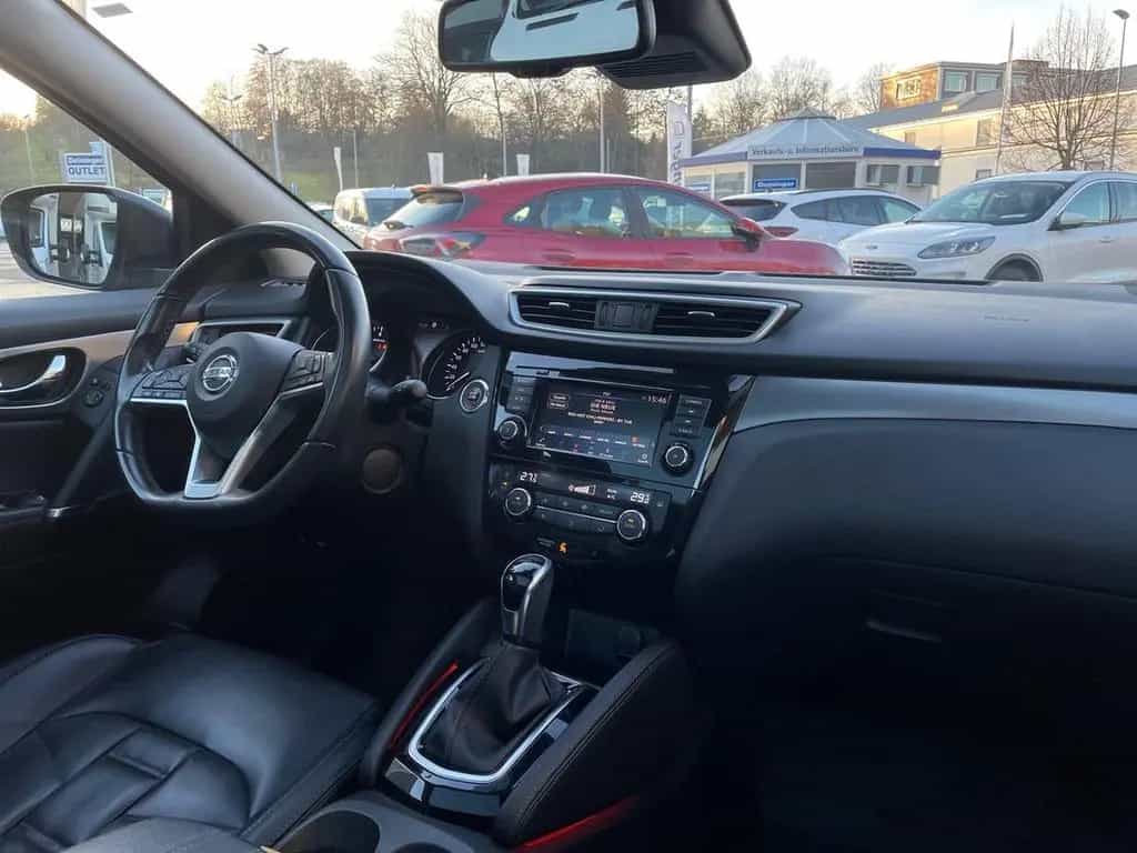 Nissan Qashqai 1.3 DIG-T Akari Autom. AHK FAHRASSISTENZ 12/2020-photo-11
