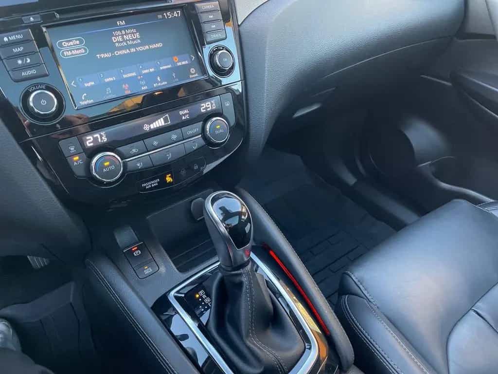 Nissan Qashqai 1.3 DIG-T Akari Autom. AHK FAHRASSISTENZ 12/2020-photo-12