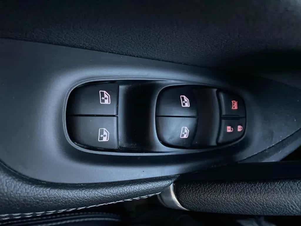 Nissan Qashqai 1.3 DIG-T Akari Autom. AHK FAHRASSISTENZ 12/2020-photo-14