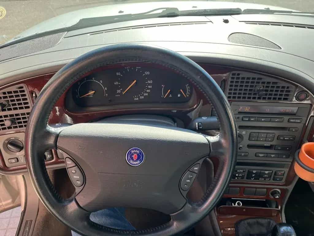 Saab 9-5 2.0i 16V T cat SE 03/1999-photo-11