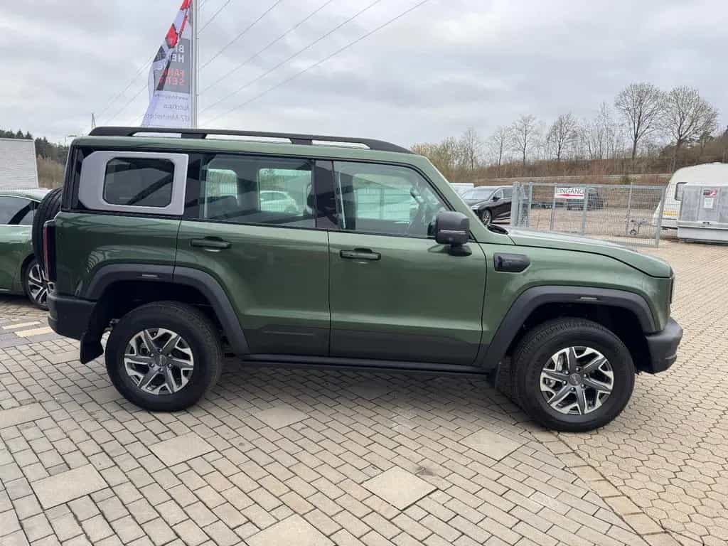 BAIC BJ40 2.0T 4WD 8 Gang AT Pano/Sitzhzg und Belüft. null-photo-4