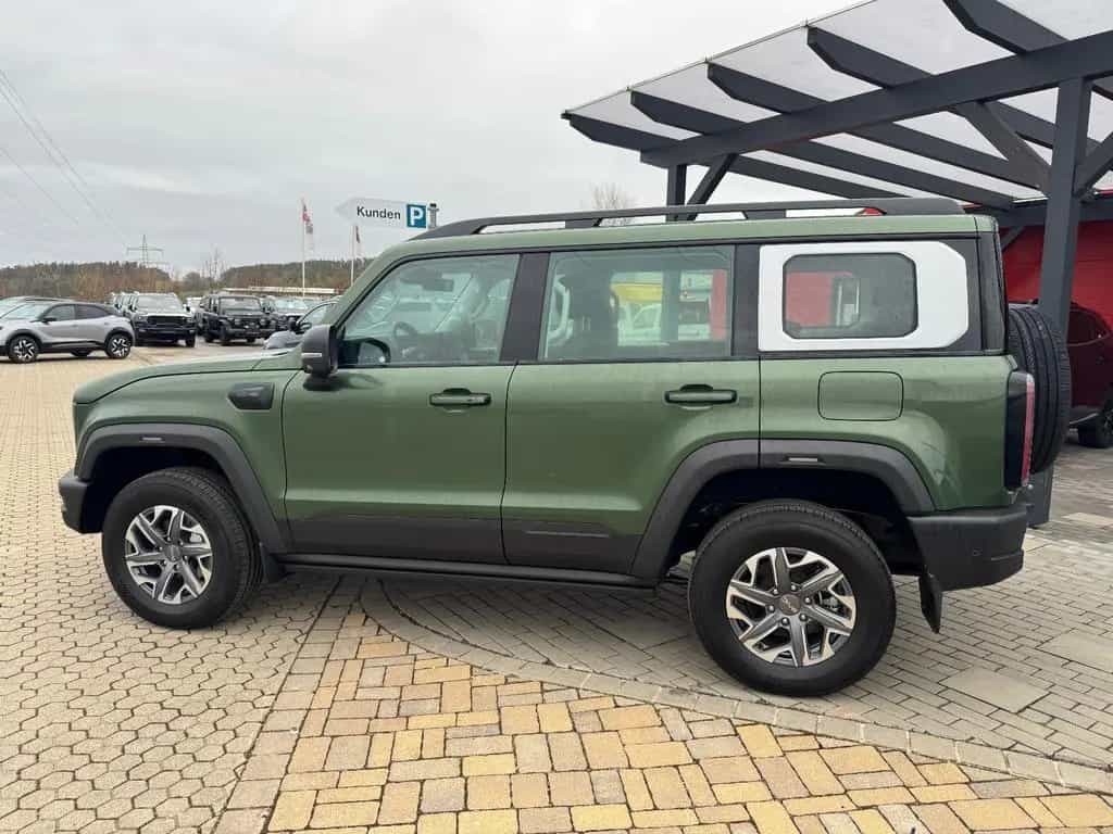 BAIC BJ40 2.0T 4WD 8 Gang AT Pano/Sitzhzg und Belüft. null-photo-8