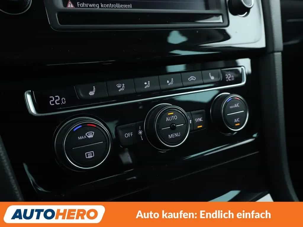 Volkswagen Golf VII 1.4 TSI Allstar BMT Aut.*NAV*XENON*CAM 07/2016-photo-22