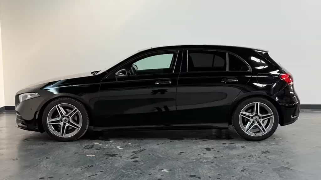 Mercedes-Benz A-Class 200 AMG PANO+KAM+AMBIENTE+LED 05/2019-photo-1