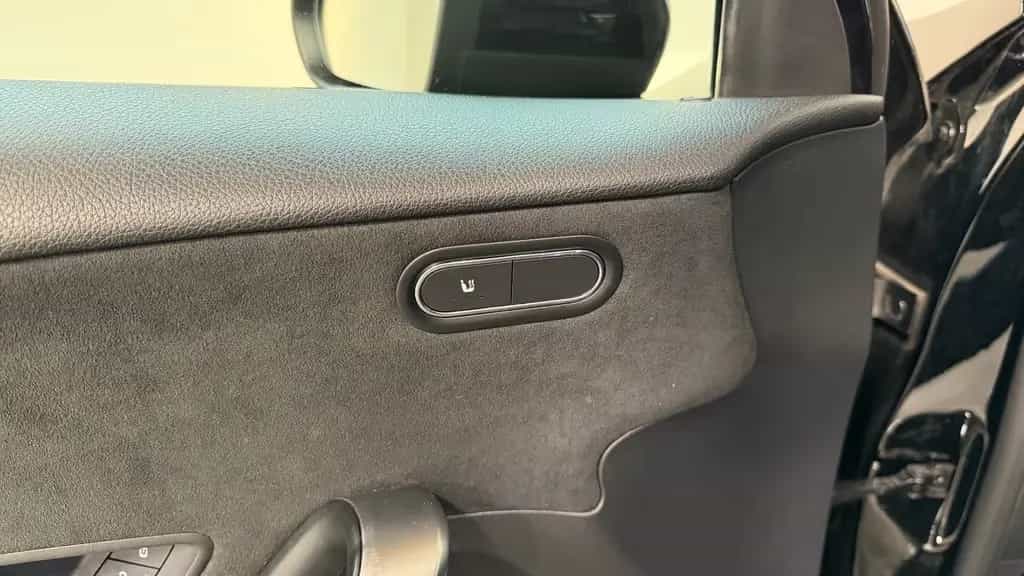 Mercedes-Benz A-Class 200 AMG PANO+KAM+AMBIENTE+LED 05/2019-photo-10
