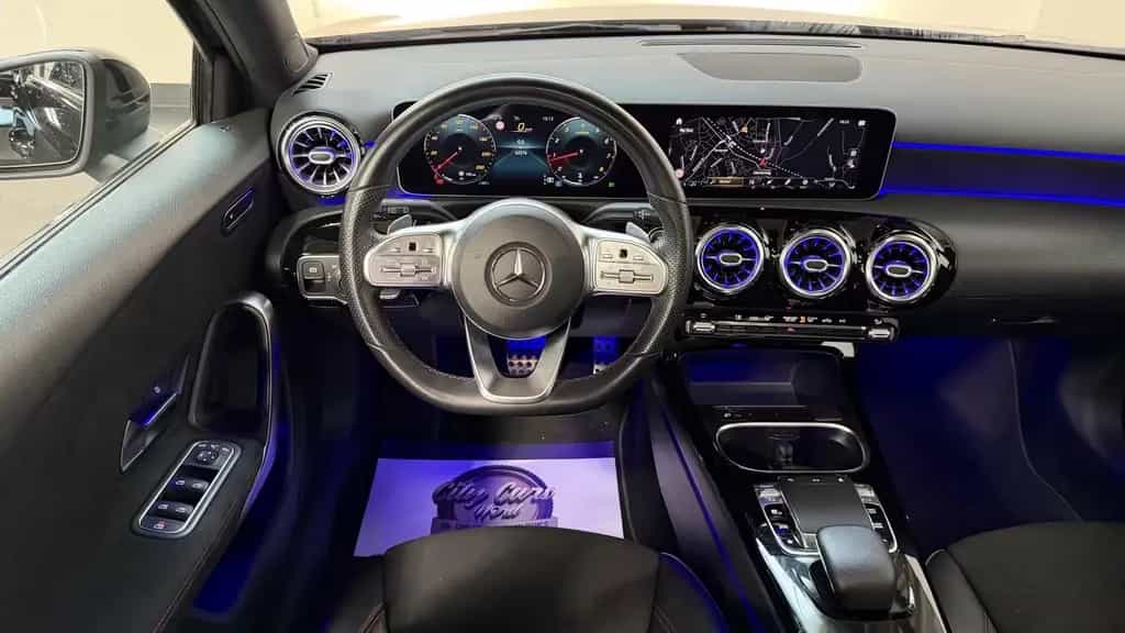 Mercedes-Benz A-Class 200 AMG PANO+KAM+AMBIENTE+LED 05/2019-photo-14