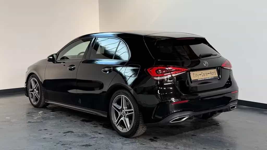 Mercedes-Benz A-Class 200 AMG PANO+KAM+AMBIENTE+LED 05/2019-photo-2