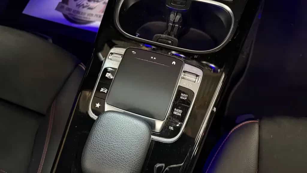 Mercedes-Benz A-Class 200 AMG PANO+KAM+AMBIENTE+LED 05/2019-photo-20