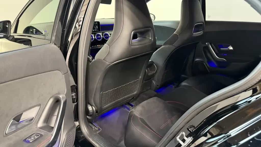 Mercedes-Benz A-Class 200 AMG PANO+KAM+AMBIENTE+LED 05/2019-photo-21