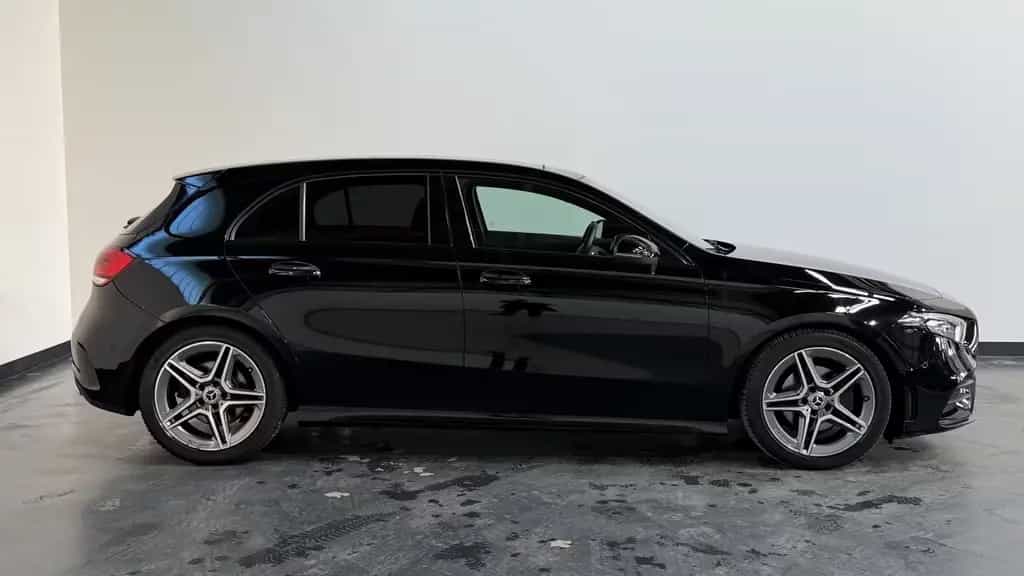 Mercedes-Benz A-Class 200 AMG PANO+KAM+AMBIENTE+LED 05/2019-photo-6