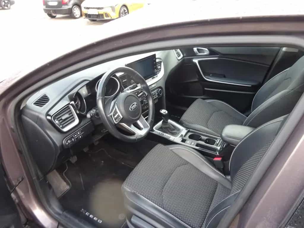 Kia XCeed Vision 10/2021-photo-9