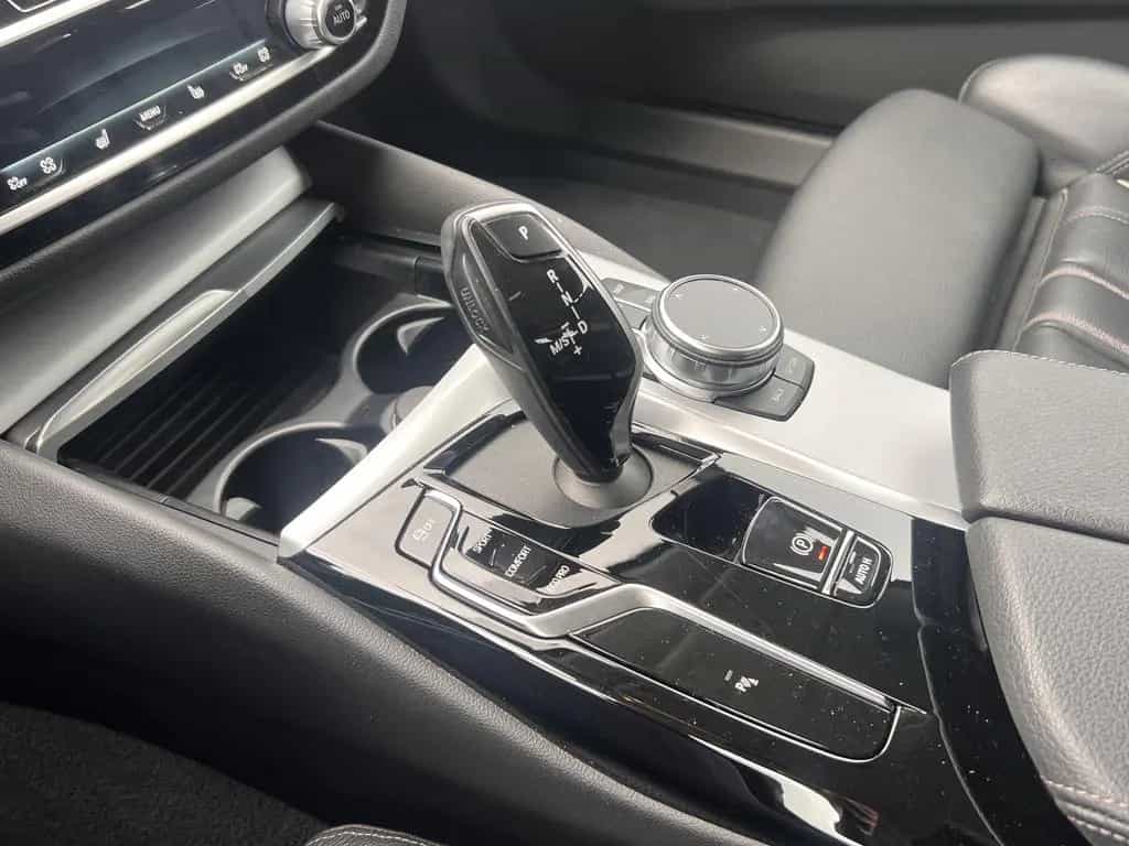 BMW 5 Series 530d Touring Head-Up DAB WLAN Parkassistent Shz 08/2022-photo-8