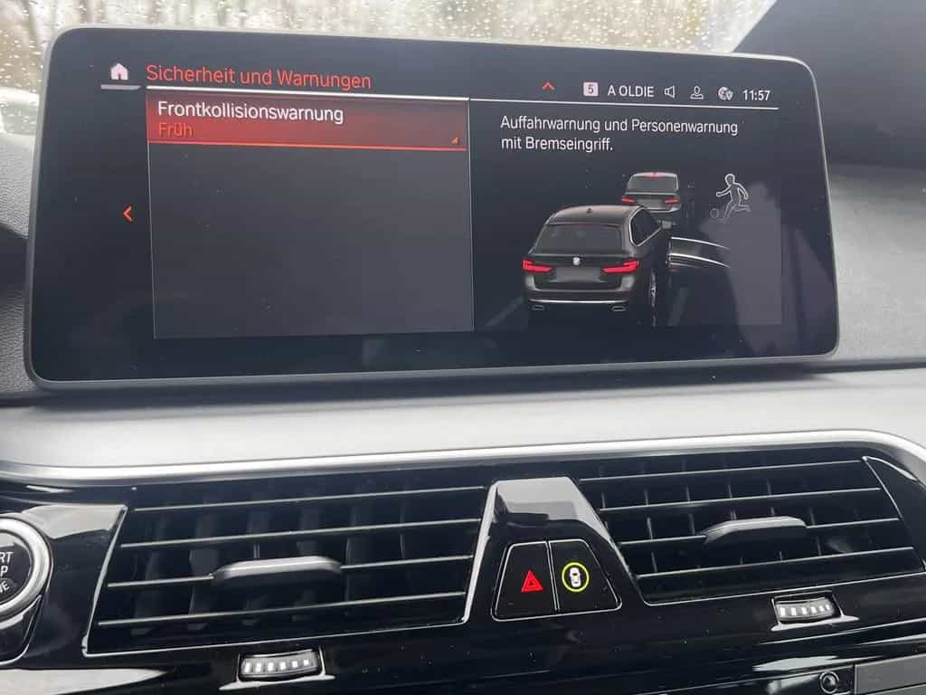 BMW 5 Series 530d Touring Head-Up DAB WLAN Parkassistent Shz 08/2022-photo-9
