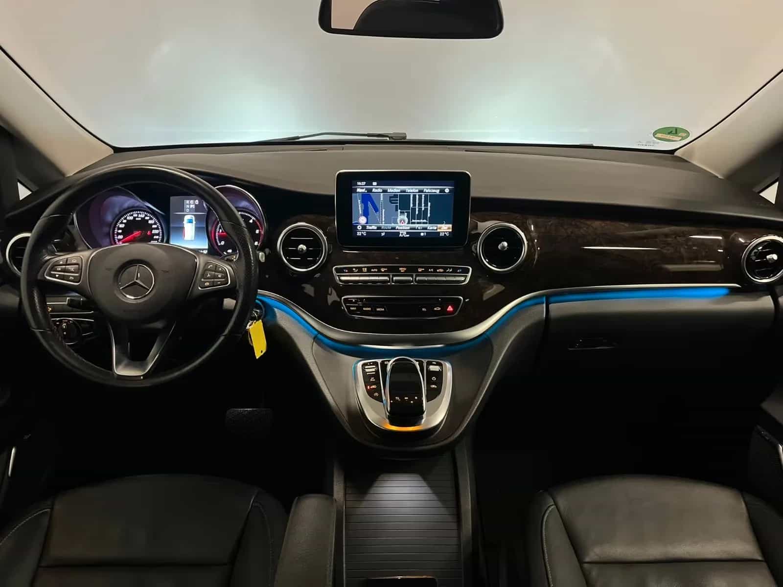 Mercedes-Benz V-Class 250 02/2019-photo-13