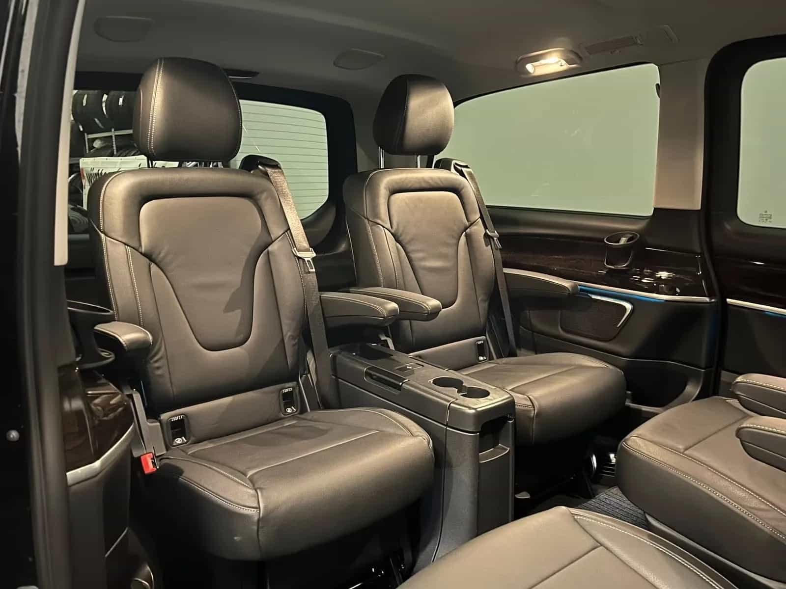 Mercedes-Benz V-Class 250 02/2019-photo-17
