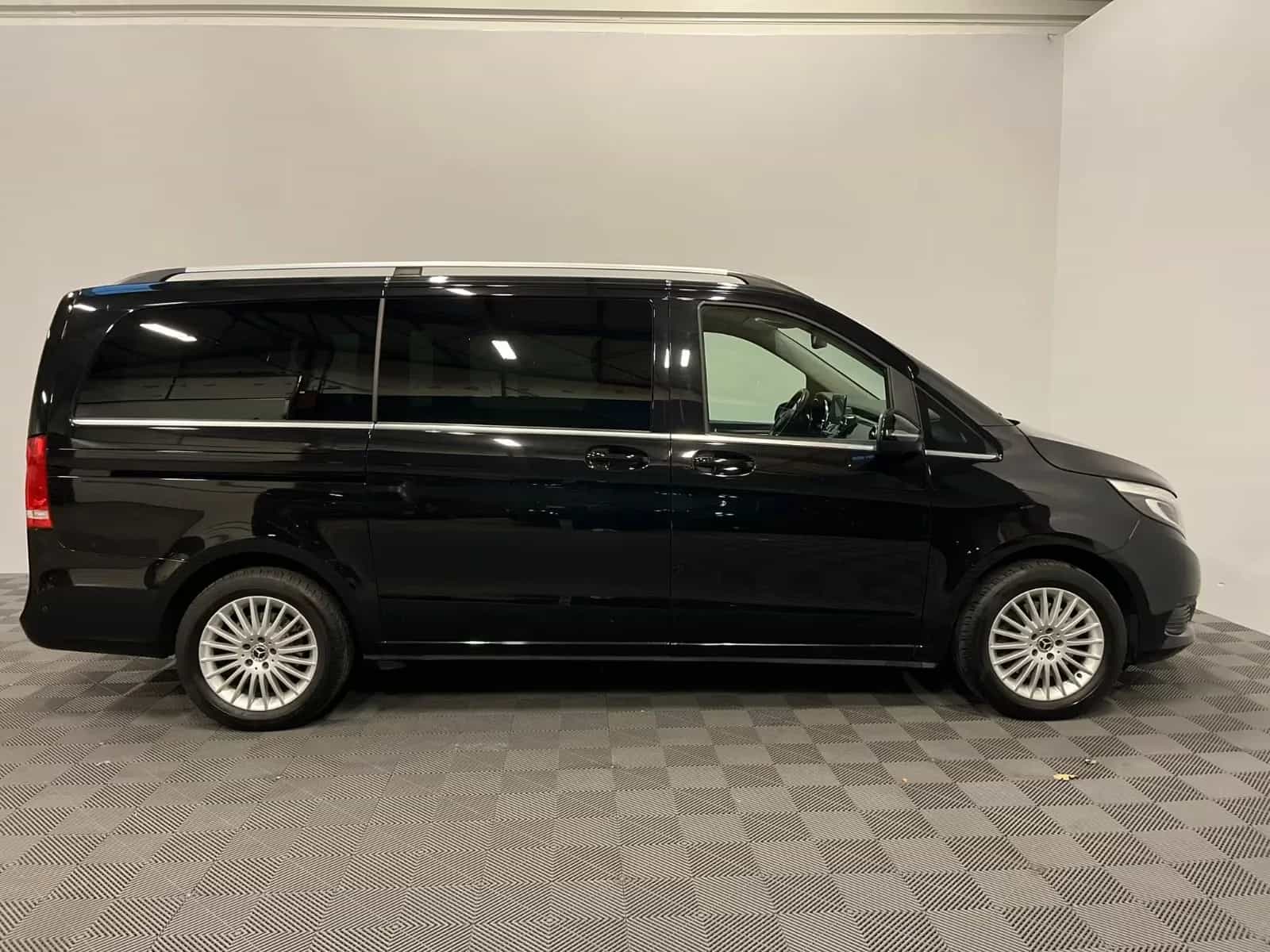 Mercedes-Benz V-Class 250 02/2019-photo-5