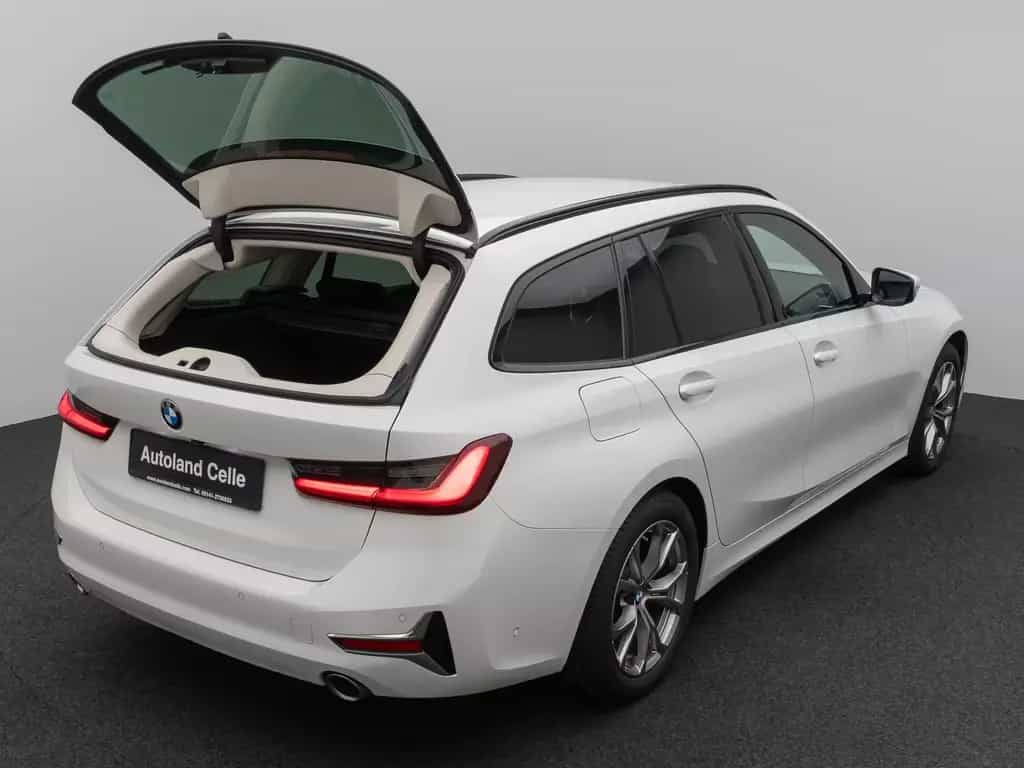 BMW 3 Series 320d  Luxury Line Kamera DAB HiFi Stop&Go Sport 07/2021-photo-12