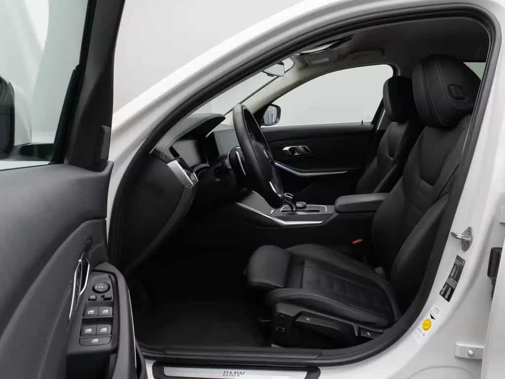 BMW 3 Series 320d  Luxury Line Kamera DAB HiFi Stop&Go Sport 07/2021-photo-19