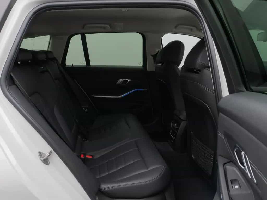 BMW 3 Series 320d  Luxury Line Kamera DAB HiFi Stop&Go Sport 07/2021-photo-26