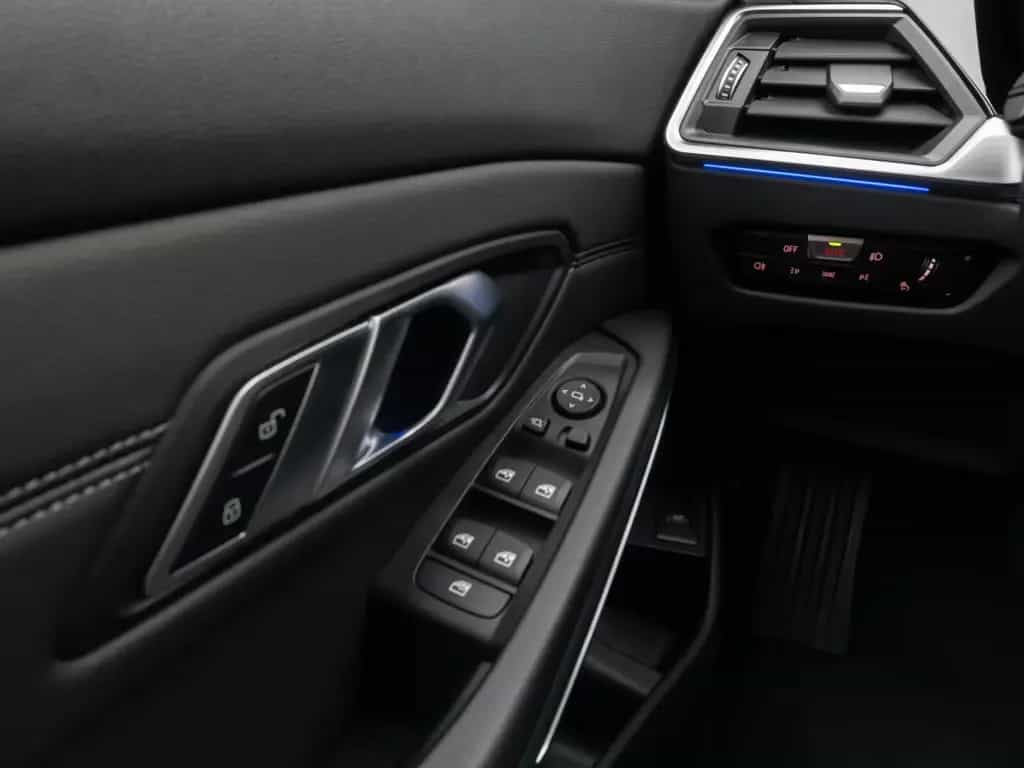 BMW 3 Series 320d  Luxury Line Kamera DAB HiFi Stop&Go Sport 07/2021-photo-32