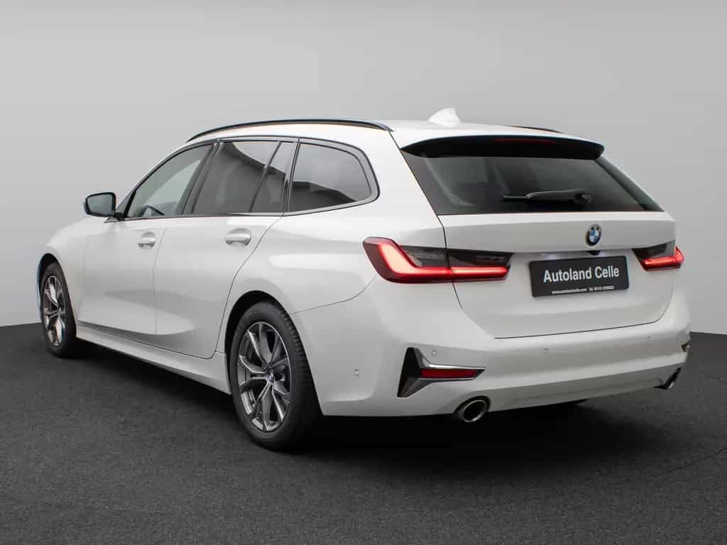 BMW 3 Series 320d  Luxury Line Kamera DAB HiFi Stop&Go Sport 07/2021-photo-8