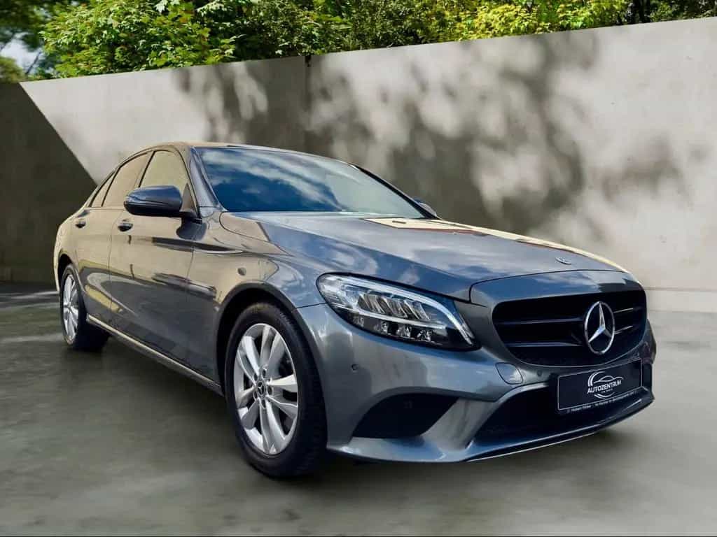 Mercedes-Benz C-Class 300 Limo. Avantgarde LED/KAMERA/NAVI/LEDER/SHZ 12/2018-photo-1