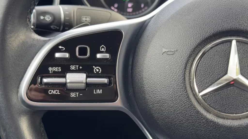 Mercedes-Benz C-Class 300 Limo. Avantgarde LED/KAMERA/NAVI/LEDER/SHZ 12/2018-photo-19