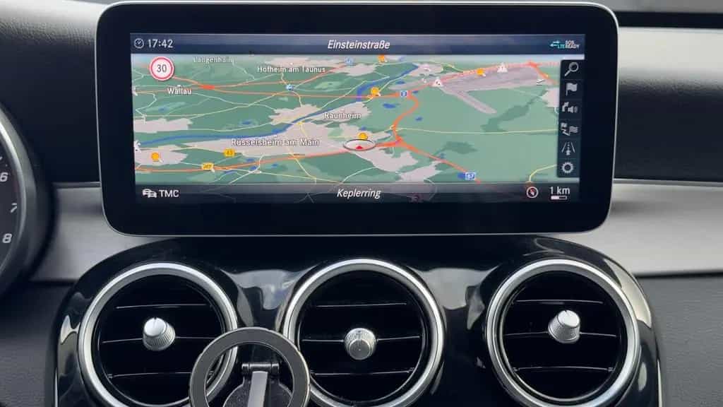 Mercedes-Benz C-Class 300 Limo. Avantgarde LED/KAMERA/NAVI/LEDER/SHZ 12/2018-photo-25