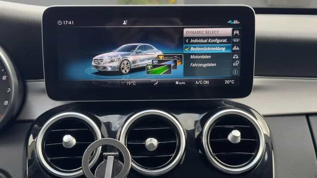 Mercedes-Benz C-Class 300 Limo. Avantgarde LED/KAMERA/NAVI/LEDER/SHZ 12/2018-photo-27