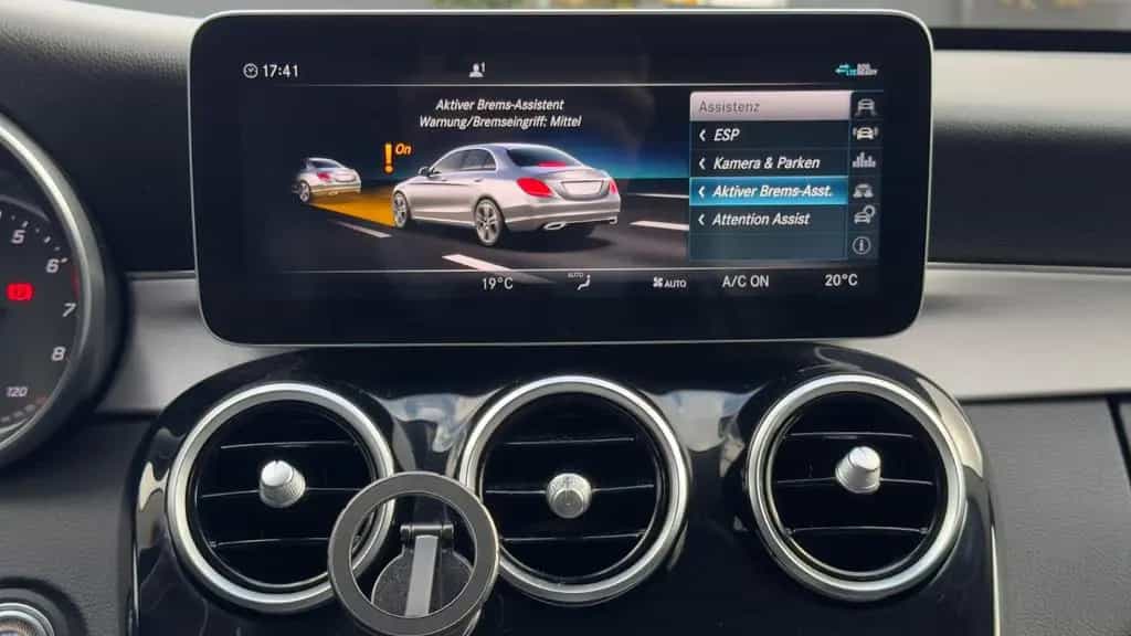 Mercedes-Benz C-Class 300 Limo. Avantgarde LED/KAMERA/NAVI/LEDER/SHZ 12/2018-photo-30